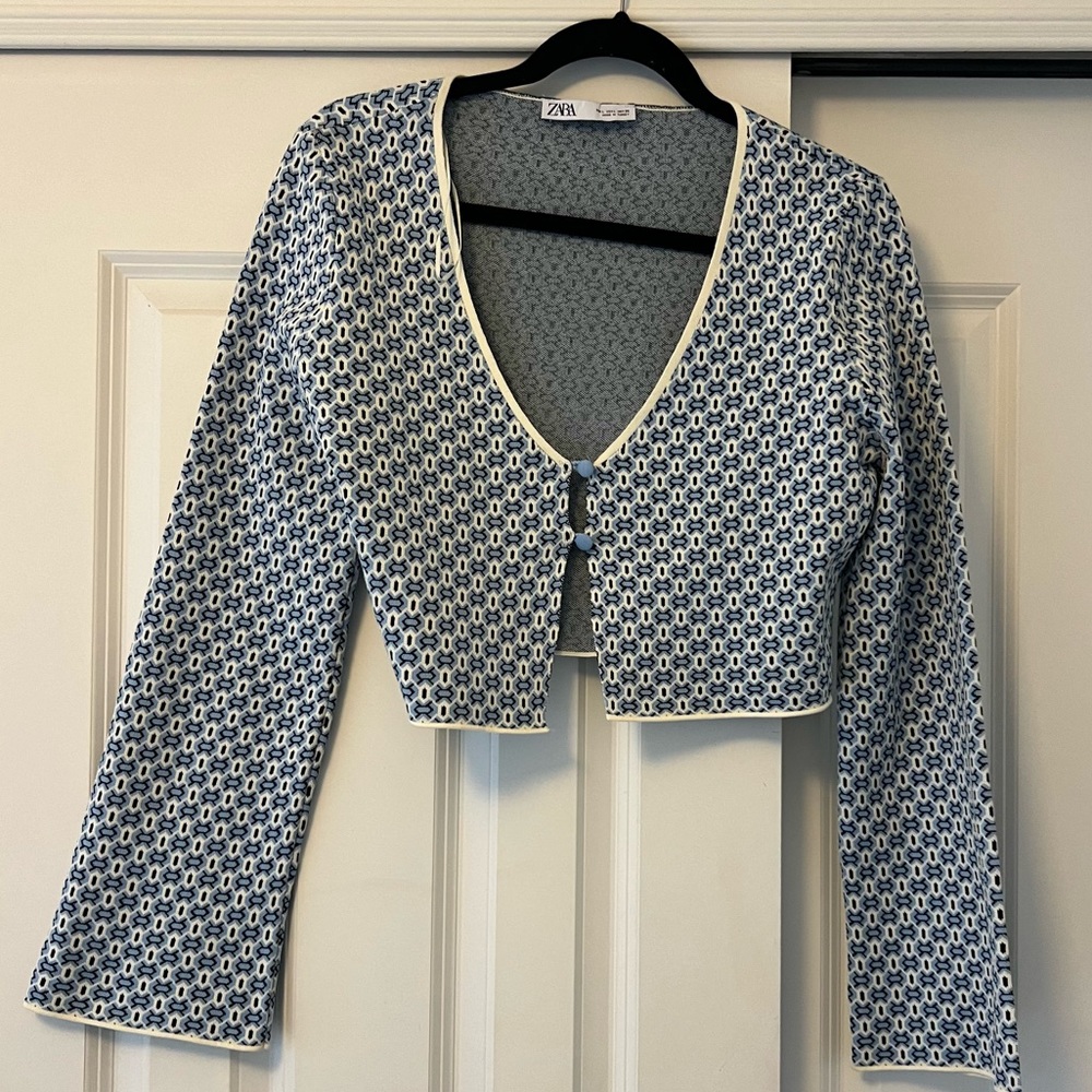 Zara long sleeve crop button top
